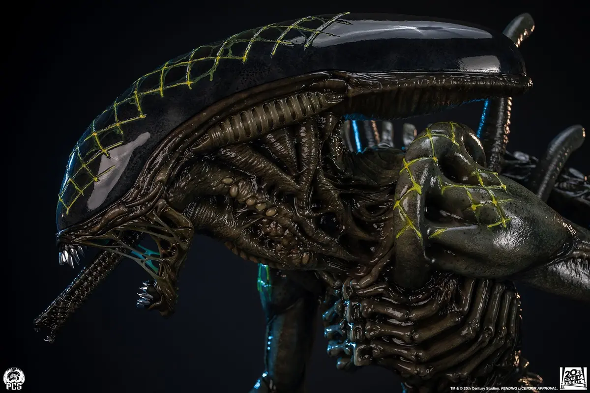 Alien Vs. Predator (2004): Grid Alien (Pre-Order) 1