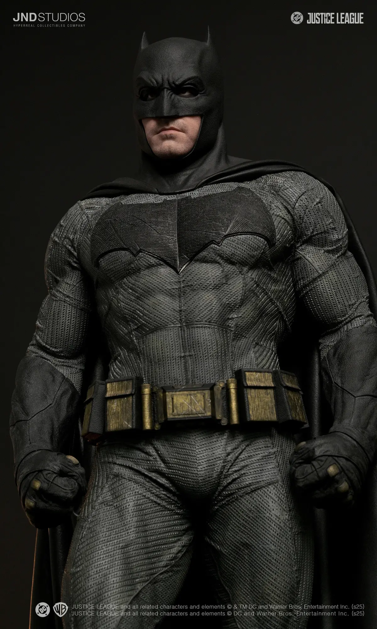 Dc Justice League: Batman 1/3 Scale Hyper Real Statue 1