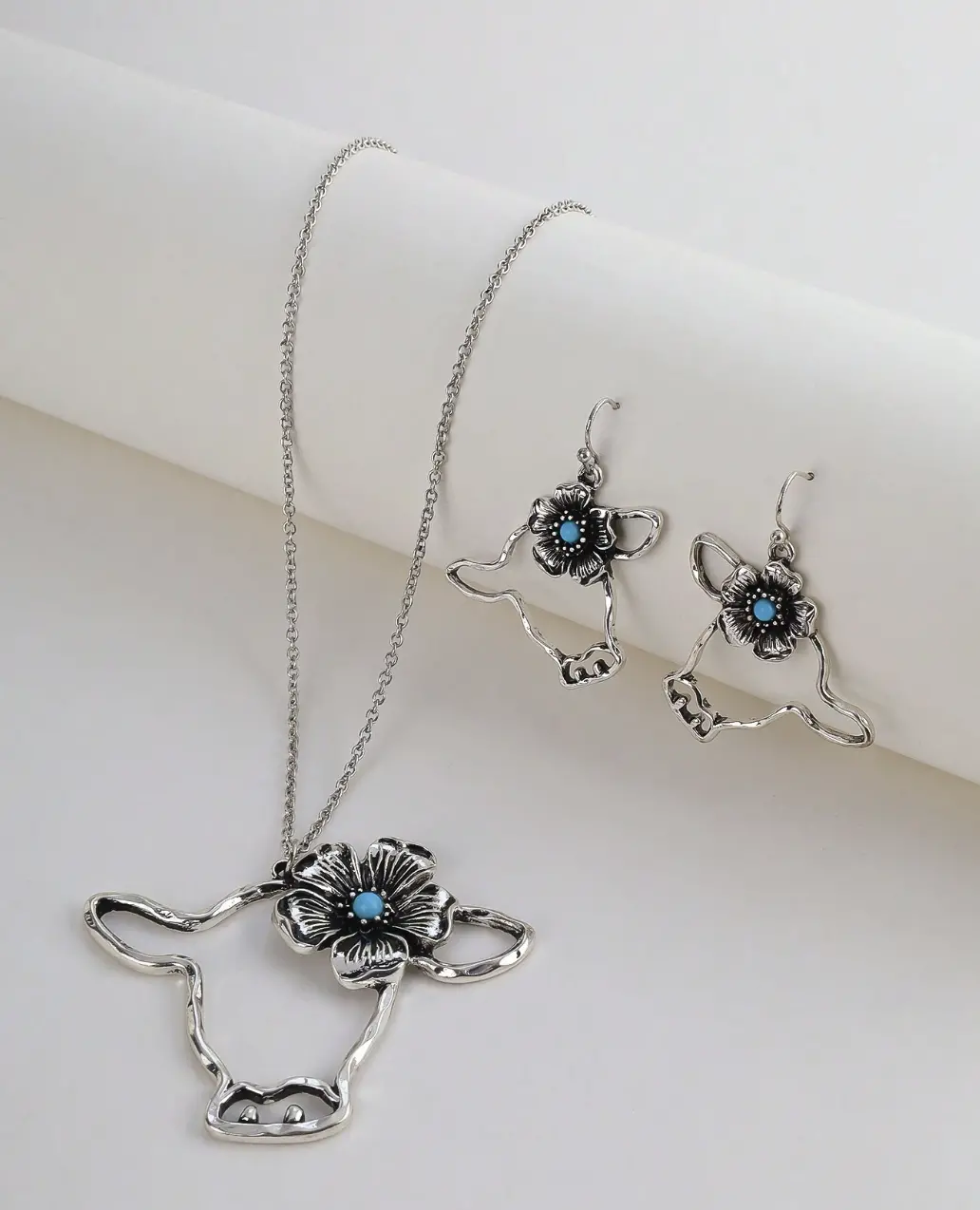 Western Cowboy Style Abstract Animal Print Design Turquoise Necklace And Earrings Set 1
