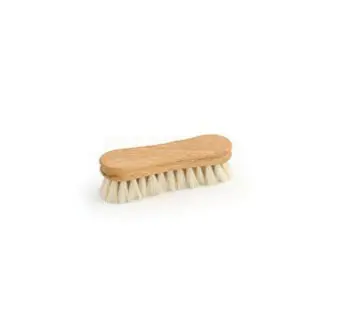 Legends™ Peanut-Shaped Face Brush Hardwood Goat Hair White 1
