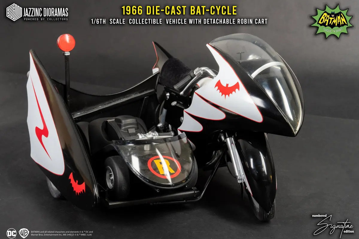 Batman (1966): Die-Cast Batcycle With Sidecar Ultimate Signature Edition 1
