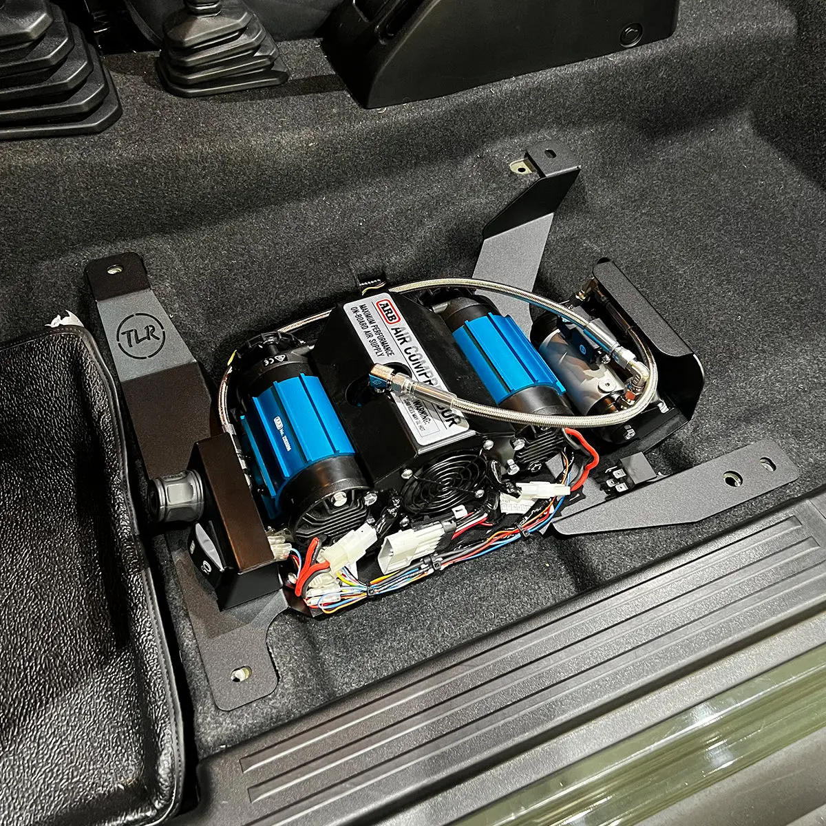 Tlr Under Seat Bracket + Arb Dual Compressor Kit (Jb74/Jc74 Jimny) 1