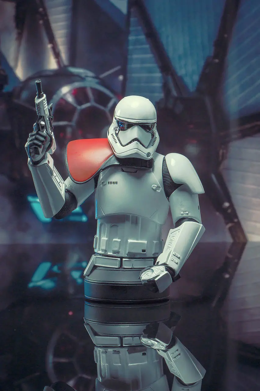 First Order Stormtrooper Officer Mini Bust Set (Pre-Order) 1