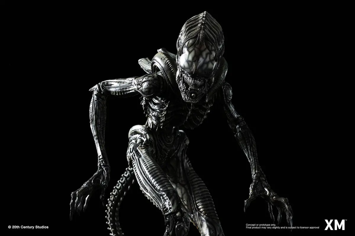Alien Hive-Warrior - Black Variant 1