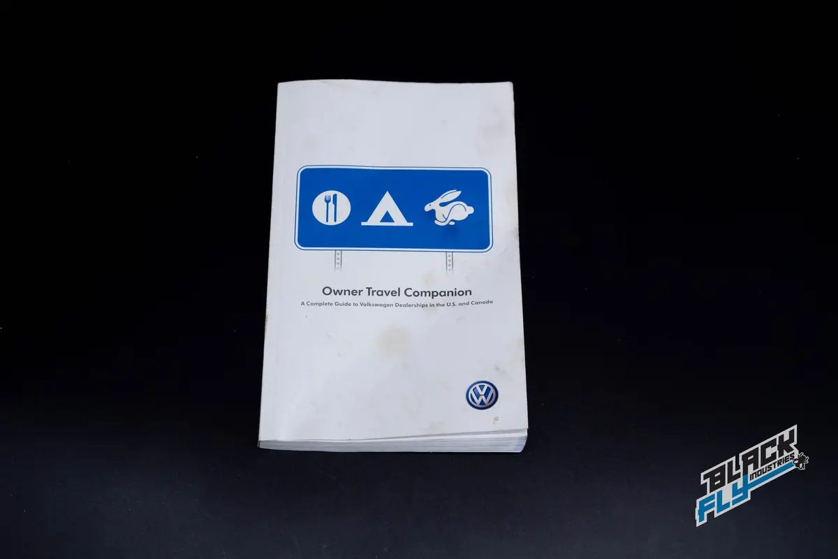 Original Volkswagen Travel Companion Book - 2009 1
