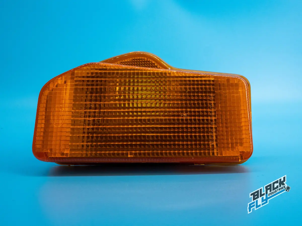 New Old Stock 75-77 Volkswagen Scirocco Turn Signal ( Left) 531953049 1