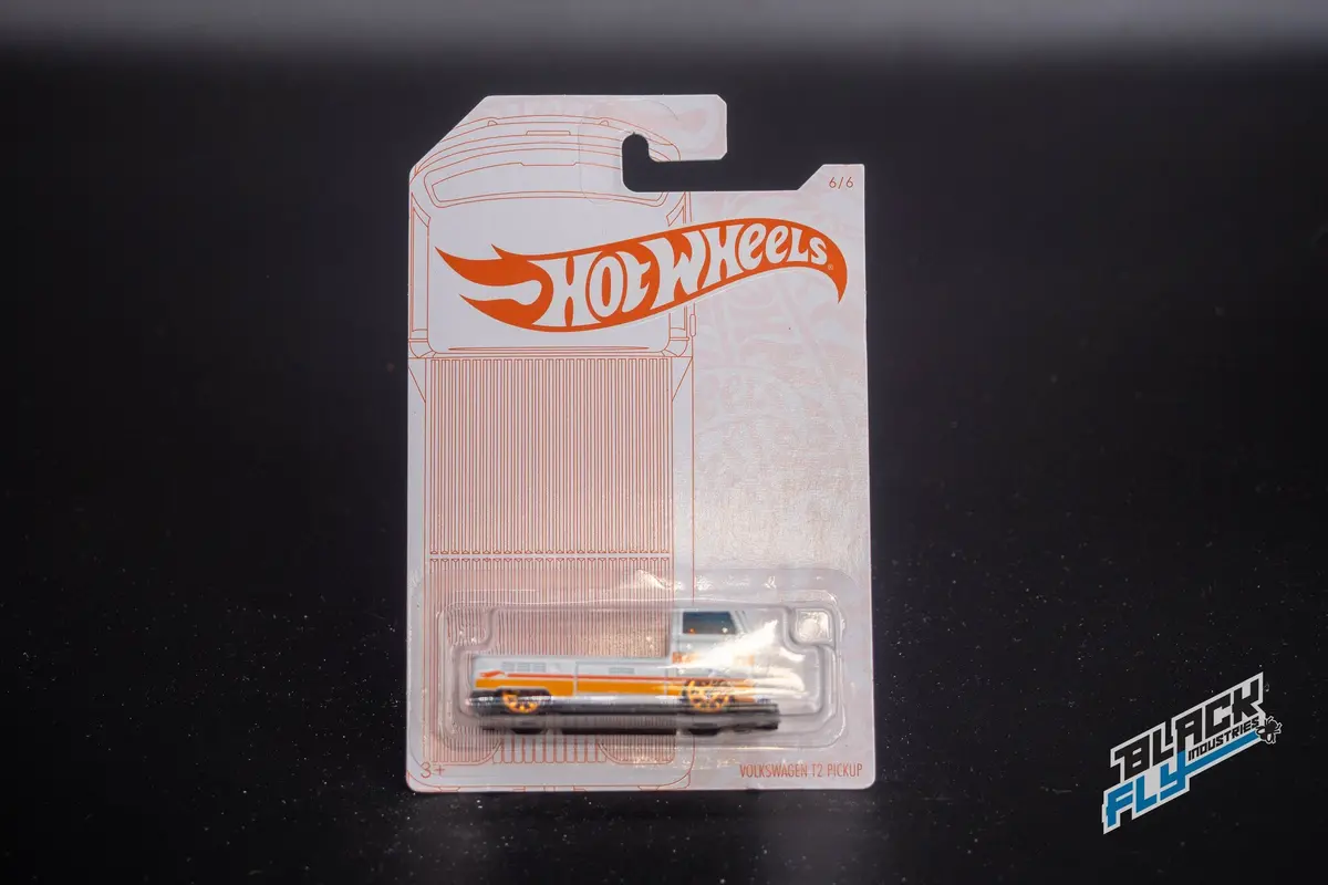 Hot Wheels - Volkswagen T2 Pickup Pearl Chrome Series 52Nd Anniversary 1