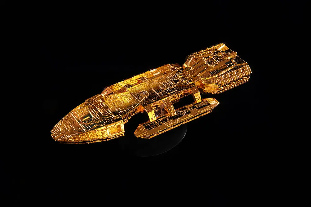 Battlestar Galactica: Battlestar Galactica (Tos) Limited Edition Gold 1