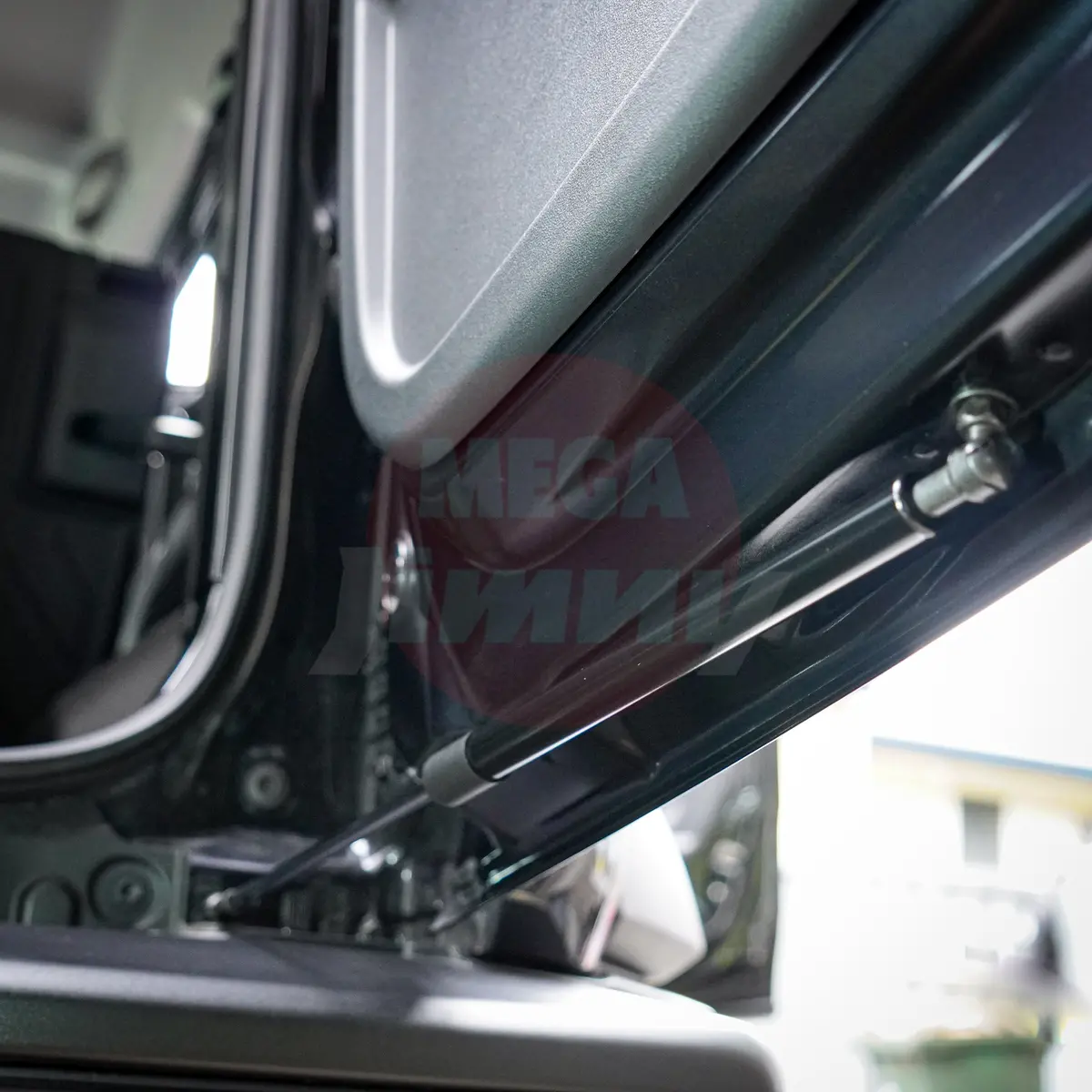 Mg-X 90 Degree Tailgate Strut (Jb74/Jc74 Jimny) 1