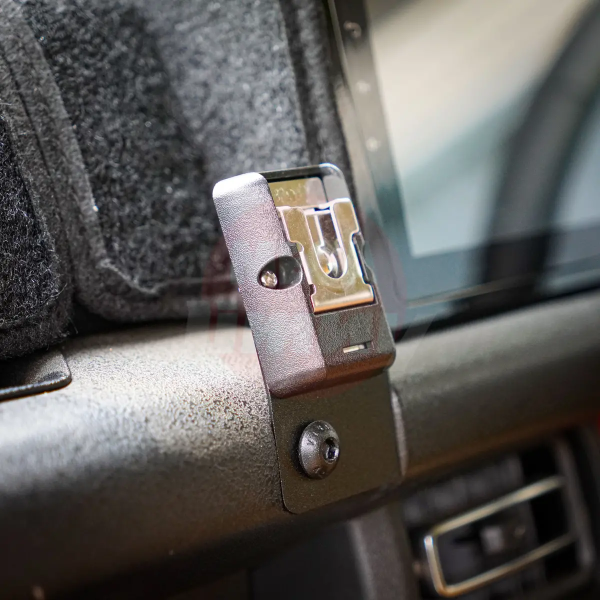 Tlr Uhf Interior Bracket (Jb74/Jc74 Jimny) 1