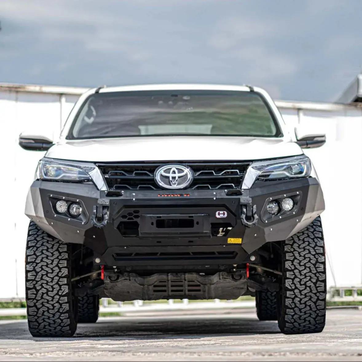 Toyota Fortuner (2020 - 2025) Hamer 4X4 King Series Bullbar 1