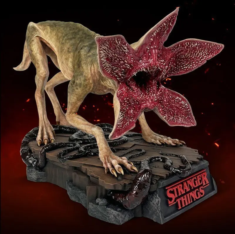Stranger Things: Demodog (Pre-Order) 1