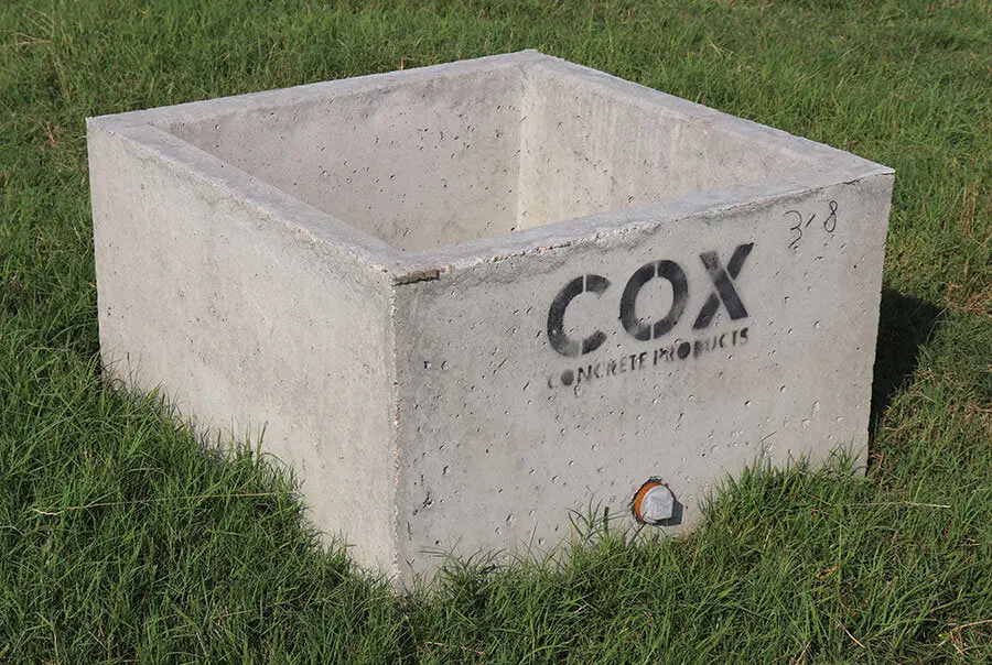 Cox 60 Gallon Concrete Water Trough Square 1