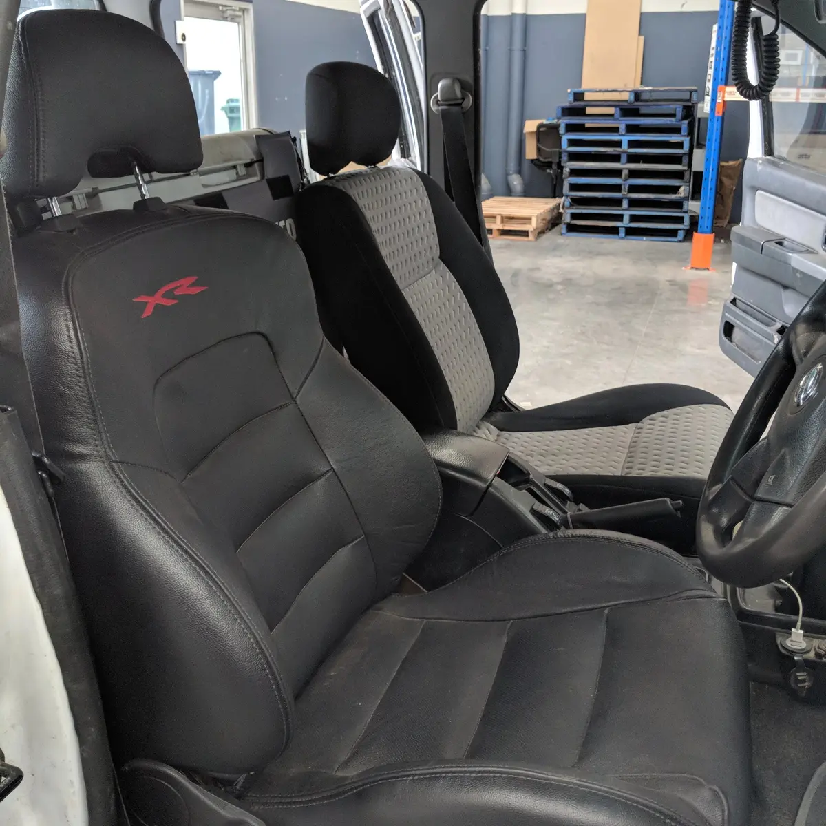Seat Adapter Kit To Suit Nissan Navara 1