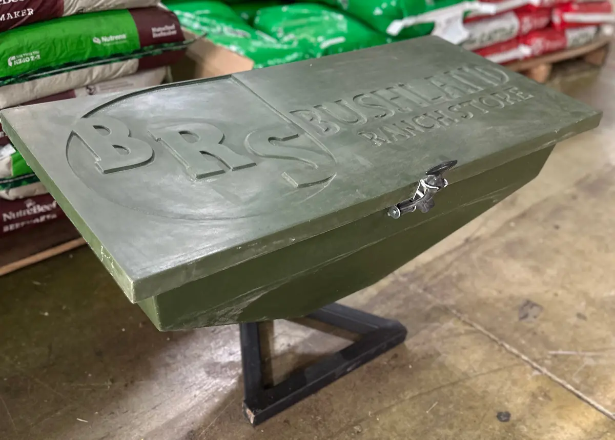 Road Feeder - 100 Lbs - Brs (Comedero De Camioneta) 1