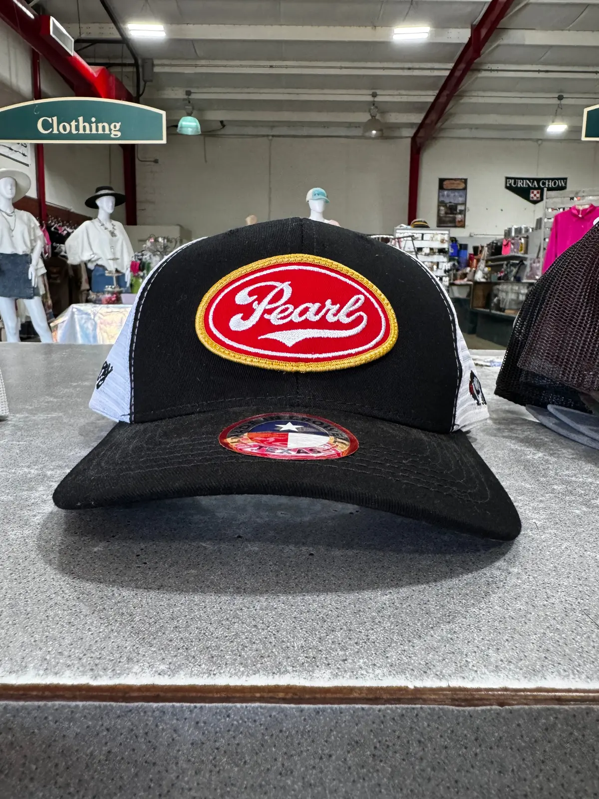 Pearl, Black/White Trucker 1