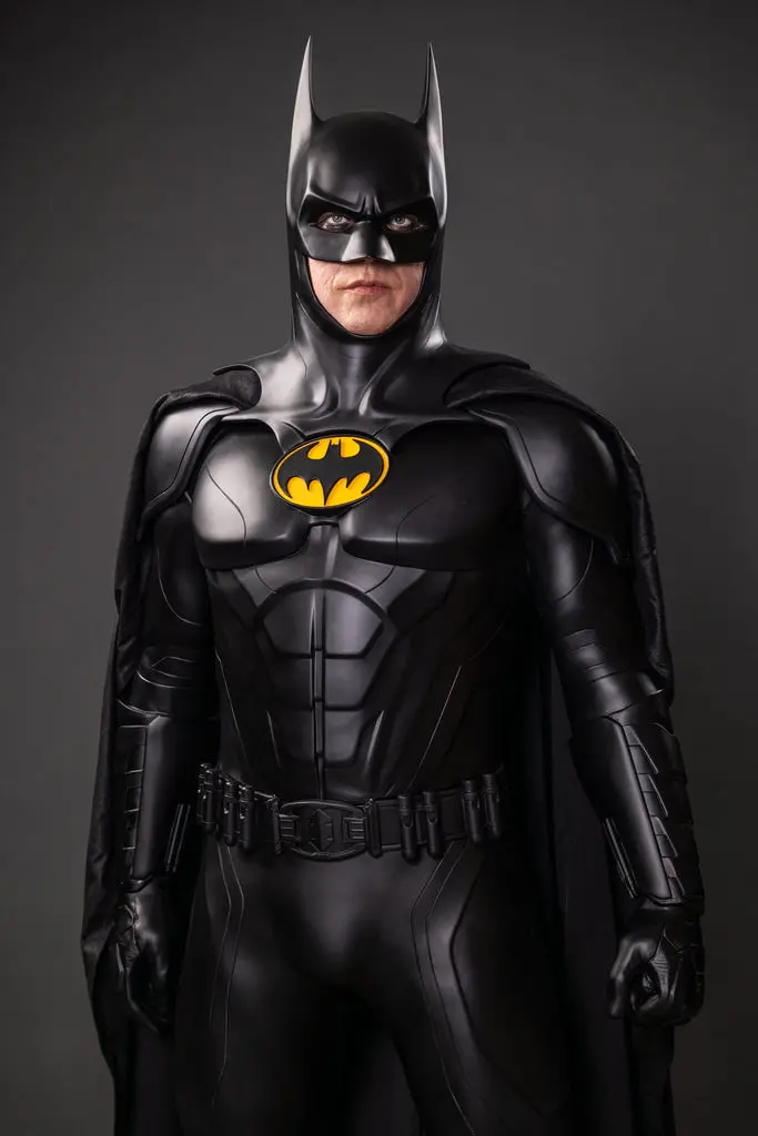 Dc The Flash (2023): Batman Michael Keaton Modern Suit Life-Size Statue 1