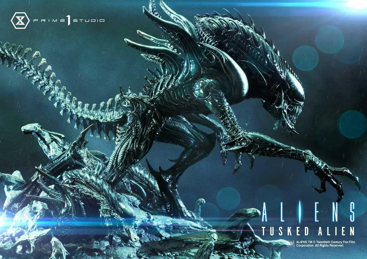 Dark Horse Comics Aliens Vs. Predator Three World War: Tusked Alien Bonus Version 1