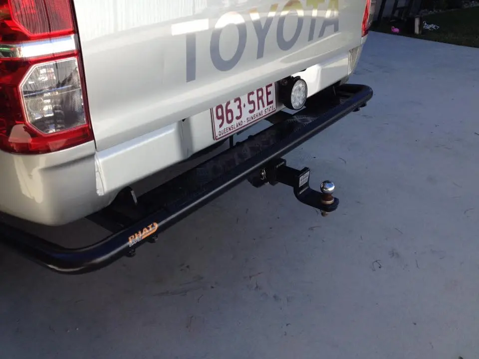 Toyota Hilux (2005-2015) N70 Kun Phat Bars Rear Bar 1