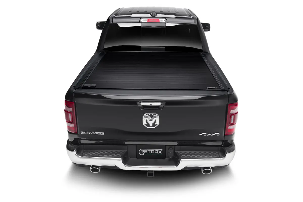Retraxone Mx Polycarbonate Tonneau Cover | Manual Retractable Truck Bed Cover 1