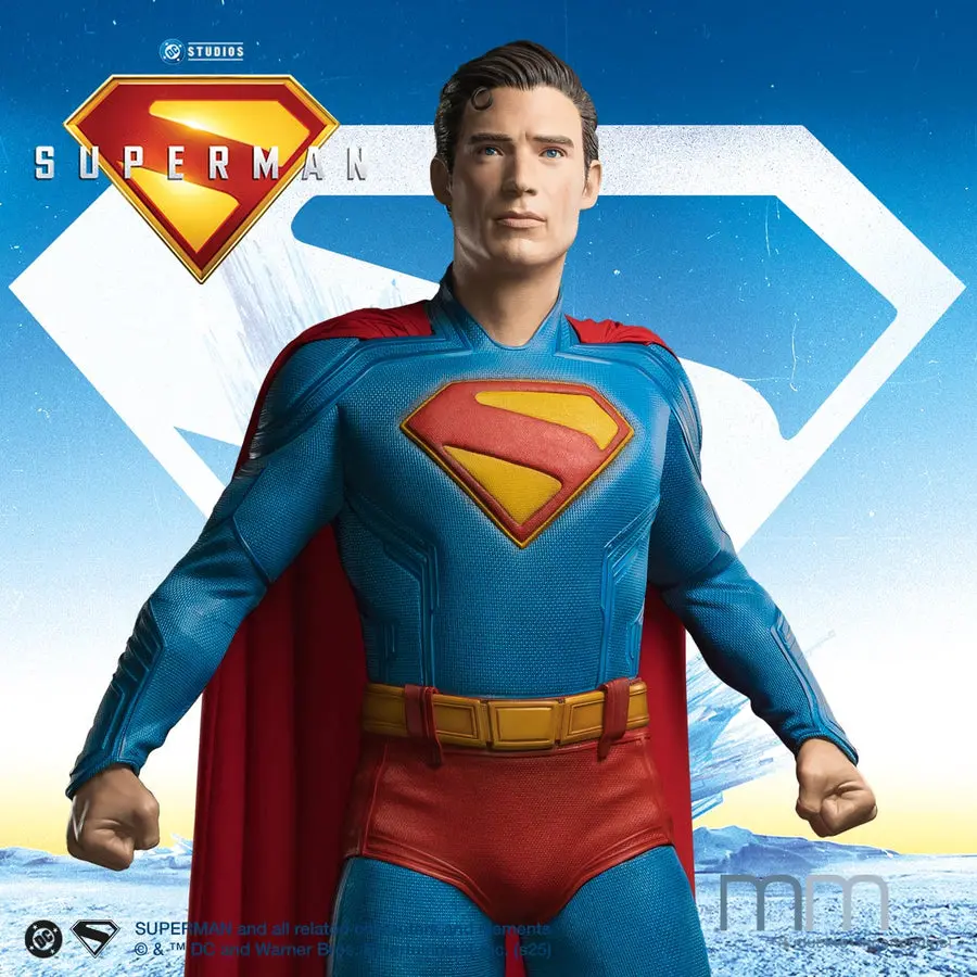 Dc Superman (2025): Superman Life Size Statue (Pre-Order) 1