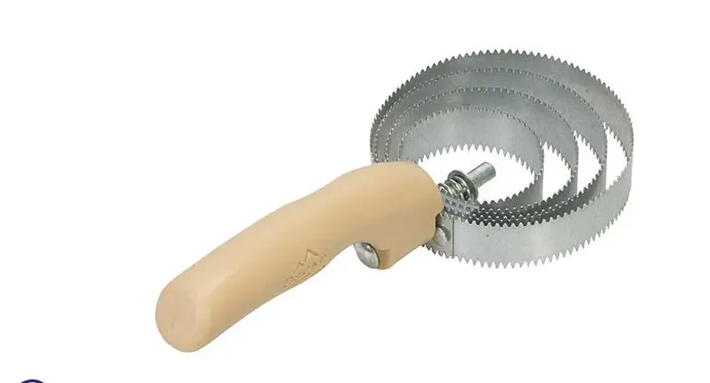 15S Decker Spiral Steel Curry Comb - Tan 1
