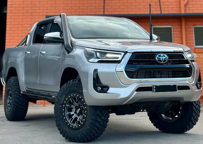 Toyota Hilux (2015-2025) N80 Gun (Angled) Phat Bars Rock Sliders/Side Steps – Powdercoated 1