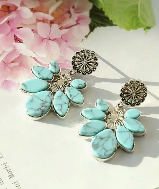 1Pair Women's Vintage Bohemian Style Earrings With Western & Minimalist Design 1