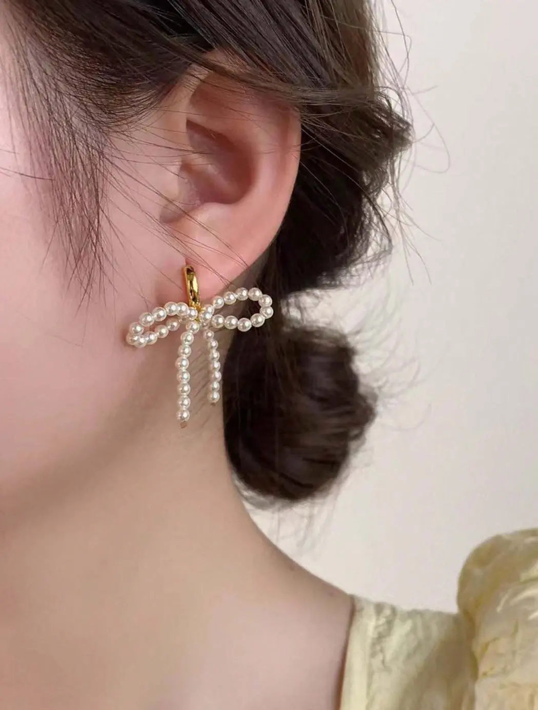Bowknot Pearl Earrings With French Retro 1