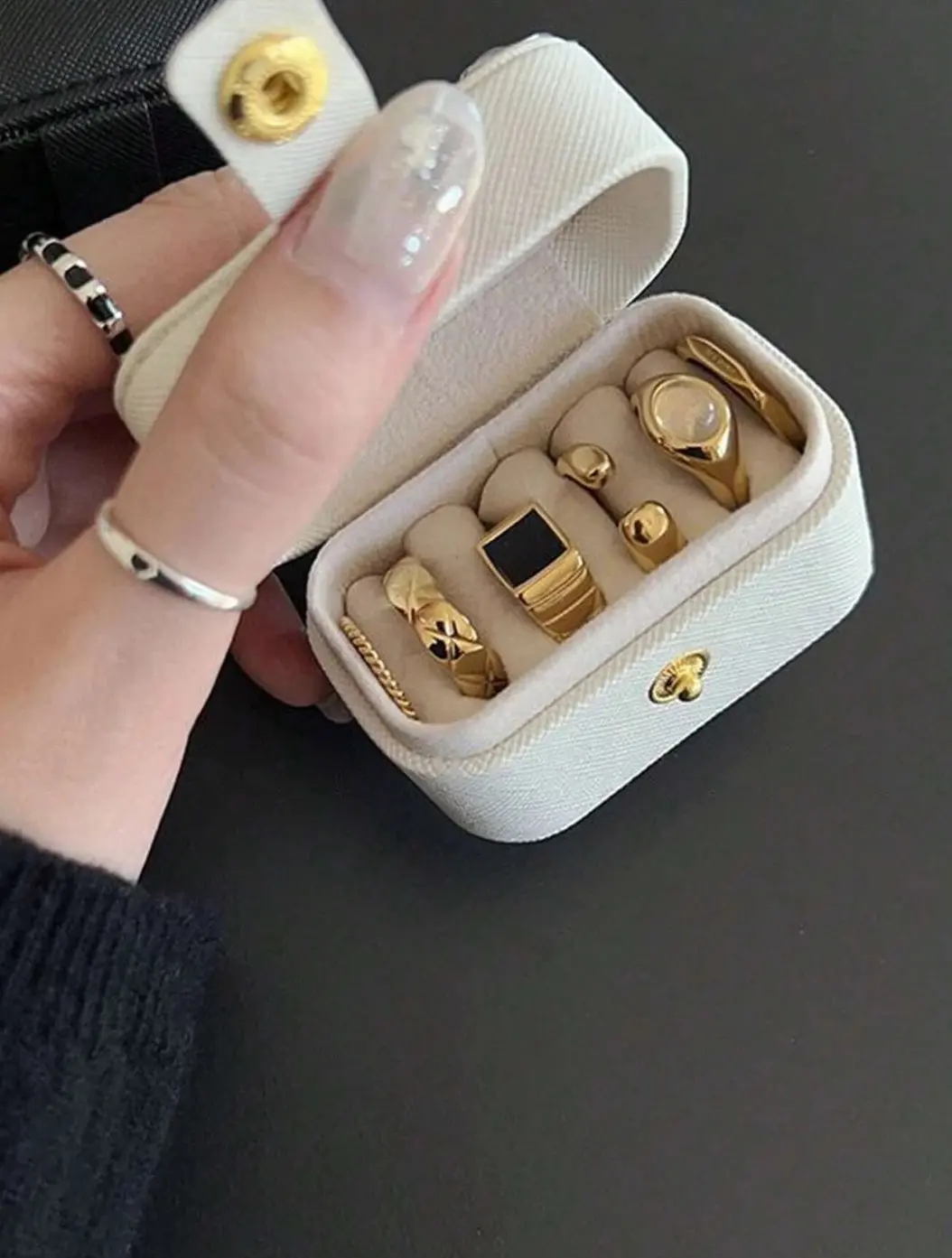 Mini Portable Travel Simple Leather Jewelry Storage Box 1