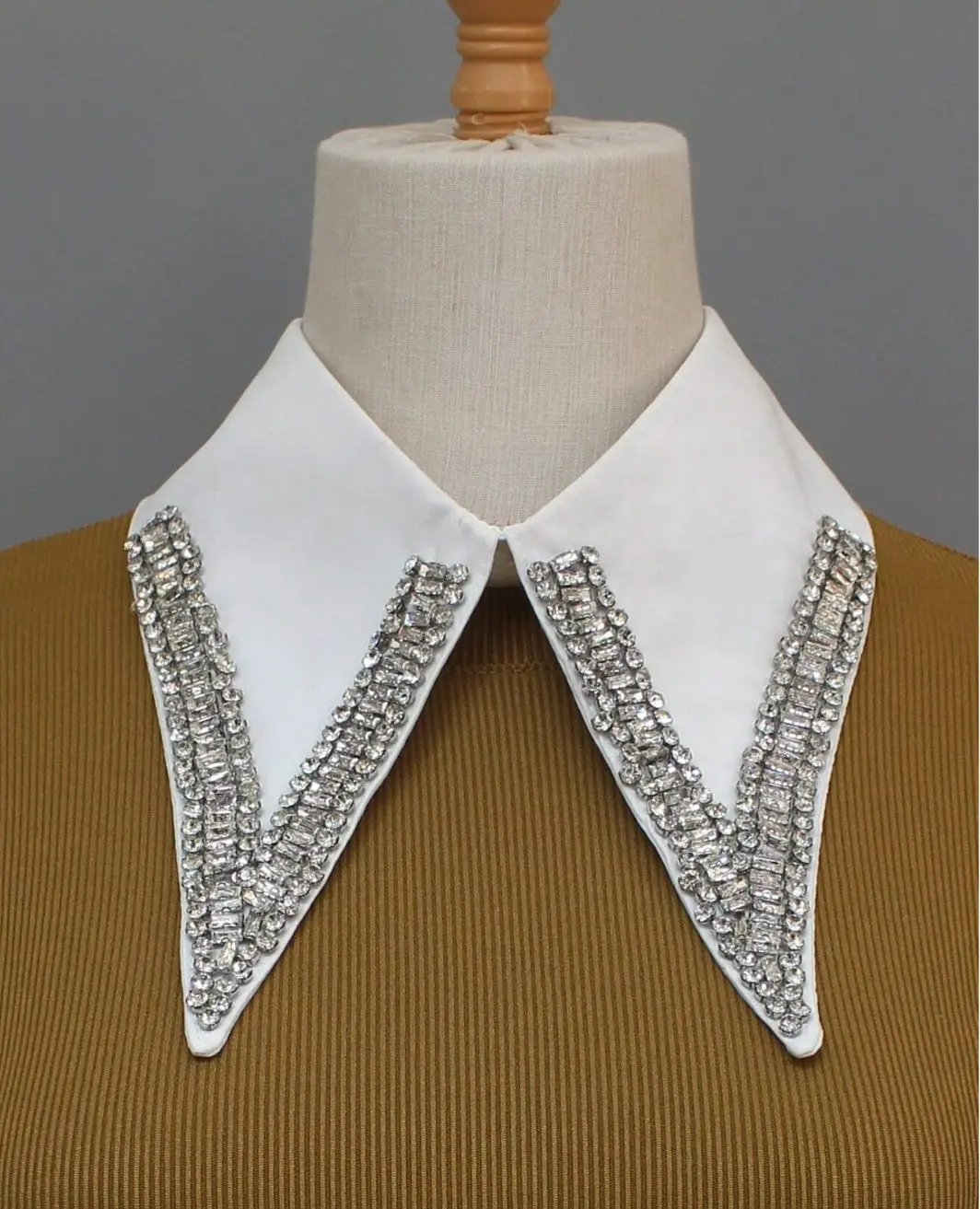 Sparkling Clear Detachable Collar 1