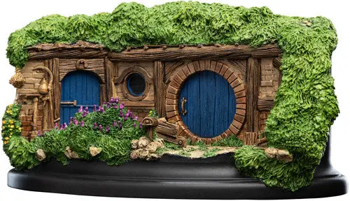 Hobbit Holes: 33 Lakeside 1