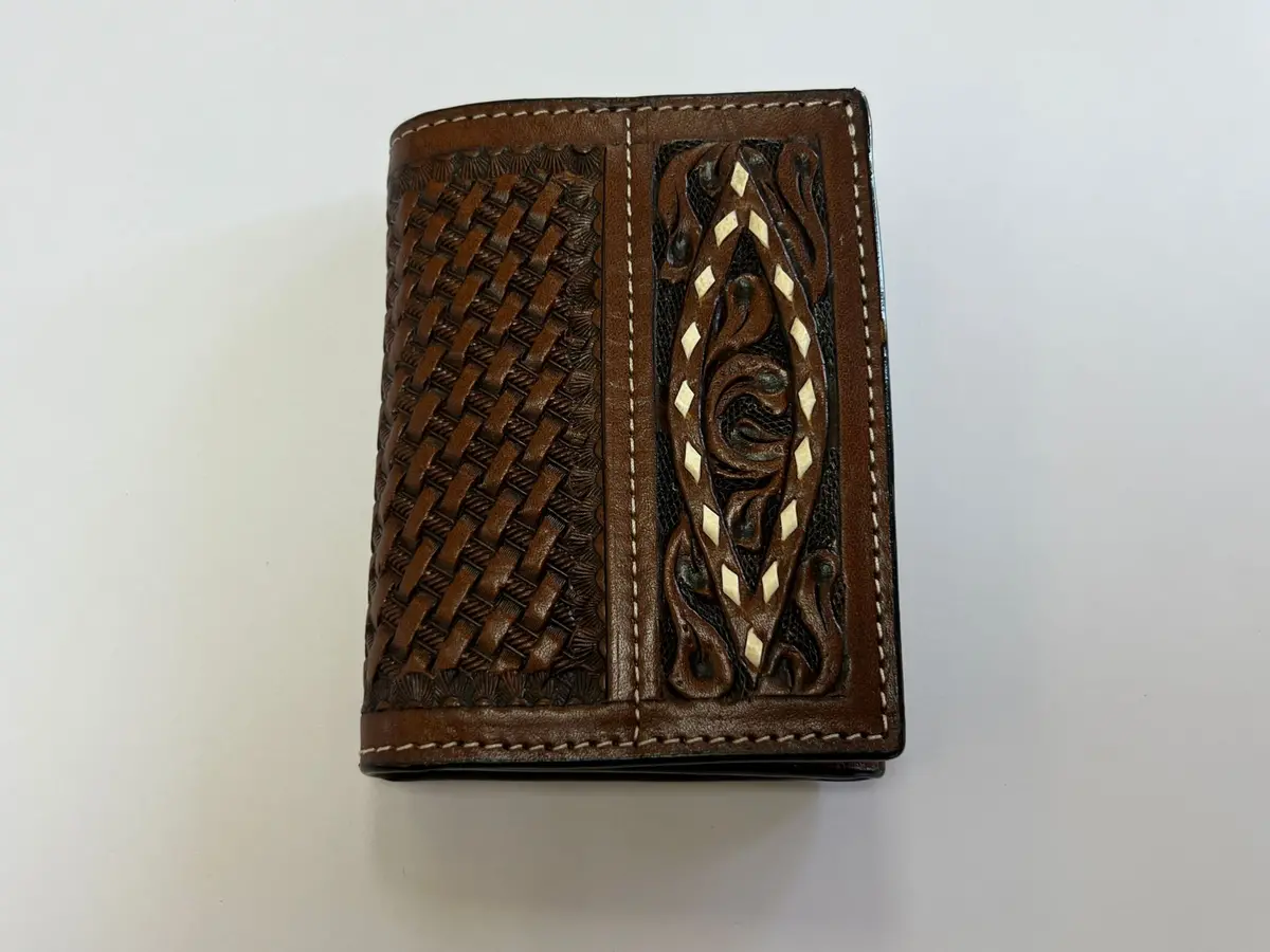 Wallet, Basket Weave, Side Panel With Buckstitch Oval, Trifold 1