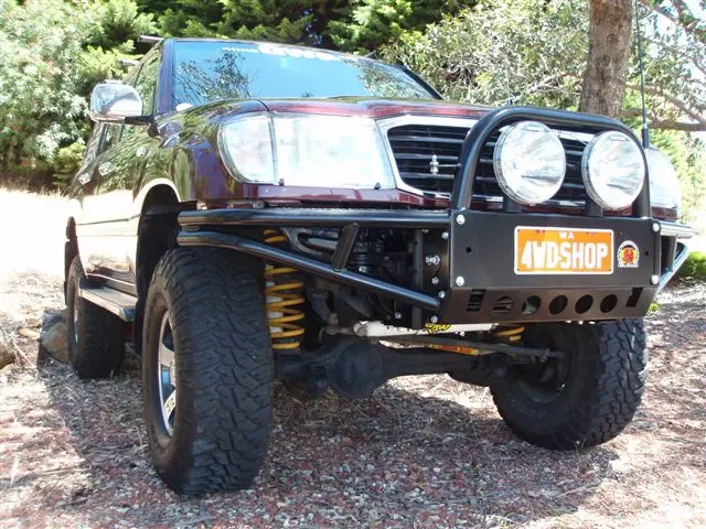 Toyota Landcruiser 100 Series (1998-2007) Ifs Xrox Bullbar (Sku: Xr100i) 1