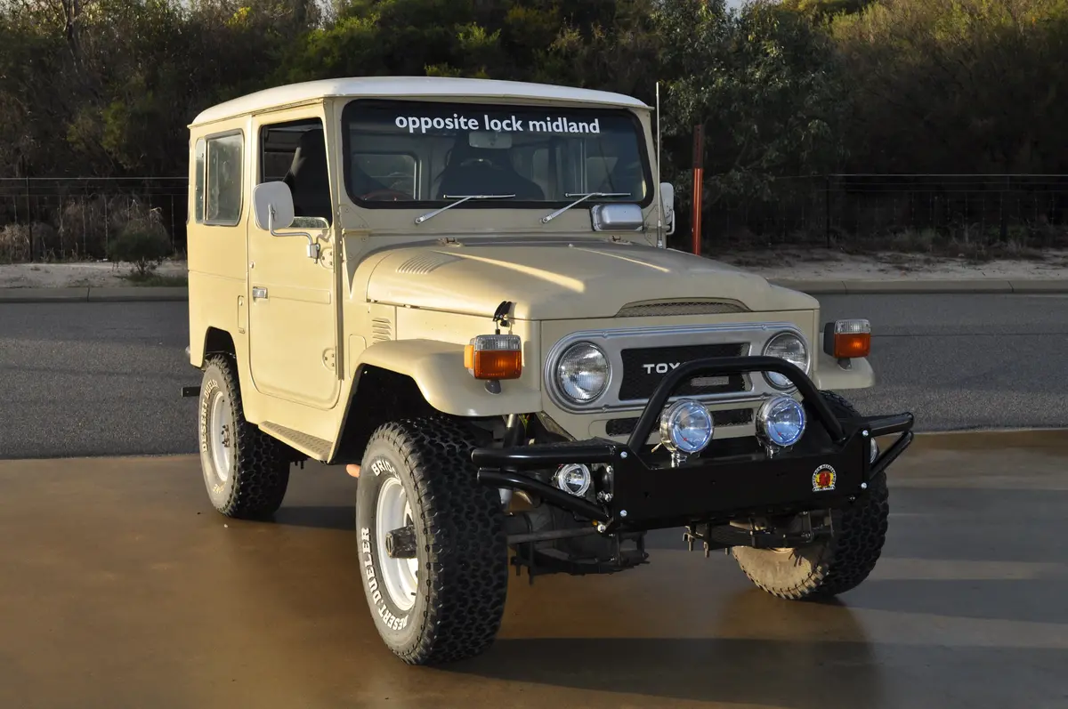 Toyota Landcruiser 40 Series Swb (1960-2001) Xrox Bullbar (Sku: Xr40) 1