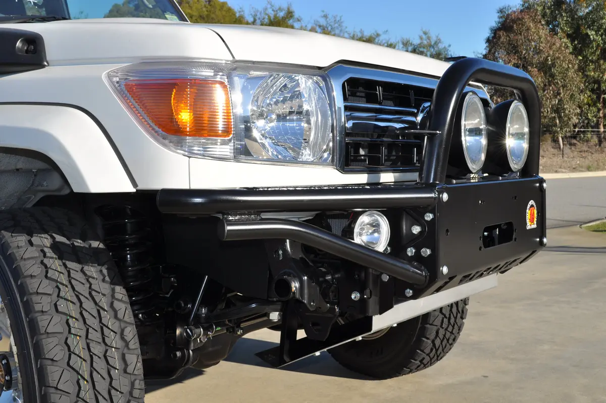 Toyota Landcruiser 79 Series (2007-2016) Single Cab V8 Vdj Xrox Bullbar (Sku: Xr76) 1