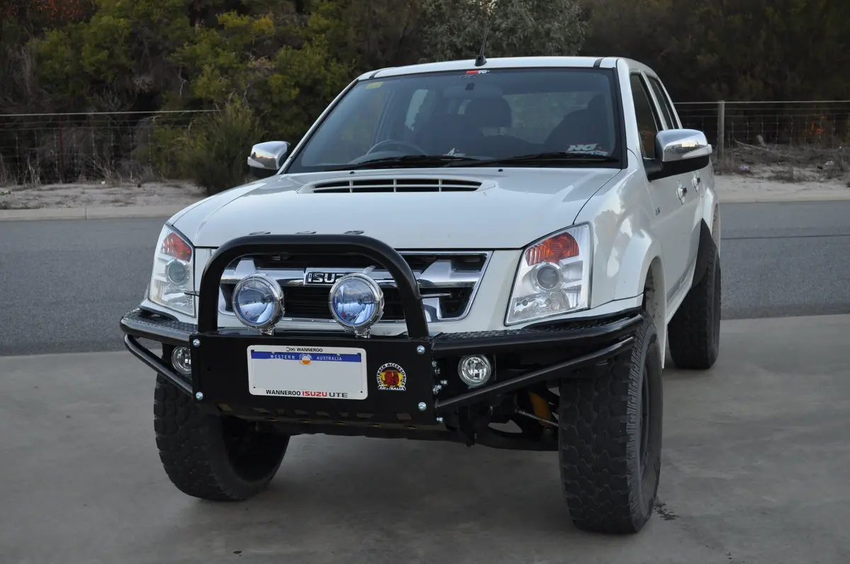Isuzu D-Max (2008-2012) Xrox Bullbar (Sku: Xrdmax) 1