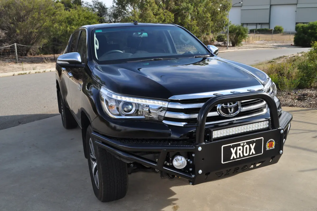 Toyota Hilux (2015-2018) Gun N80 2.8L 4Wd Xrox Bullbar (Sku: Xrhlx3) 1