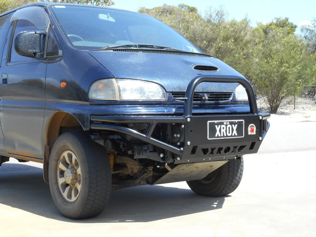 Mitsubishi Delica (1994-1997) L400 Spacegear Series 1 Xrox Bullbar (Sku: Xrmd2) 1