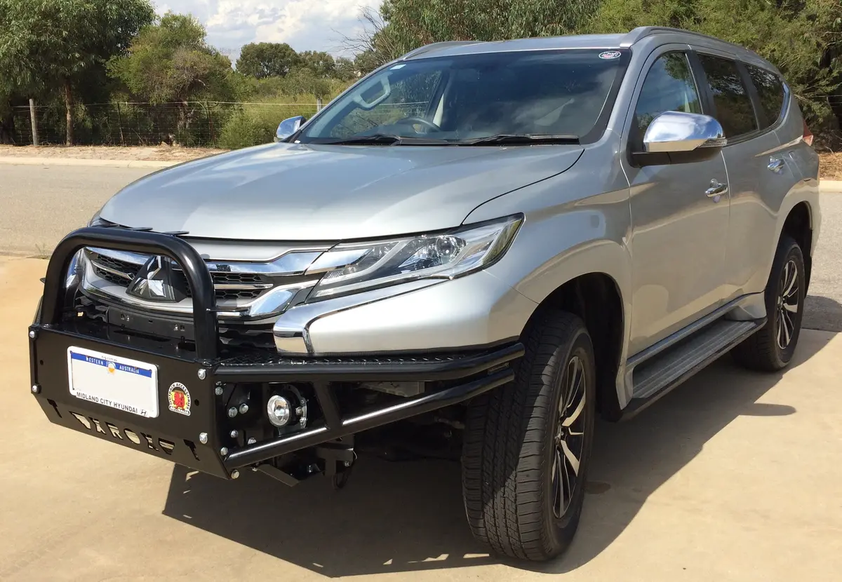 Mitsubishi Pajero Sport (2016-2019) Gls & Glx Xrox Bullbar (Sku: Xrms) 1