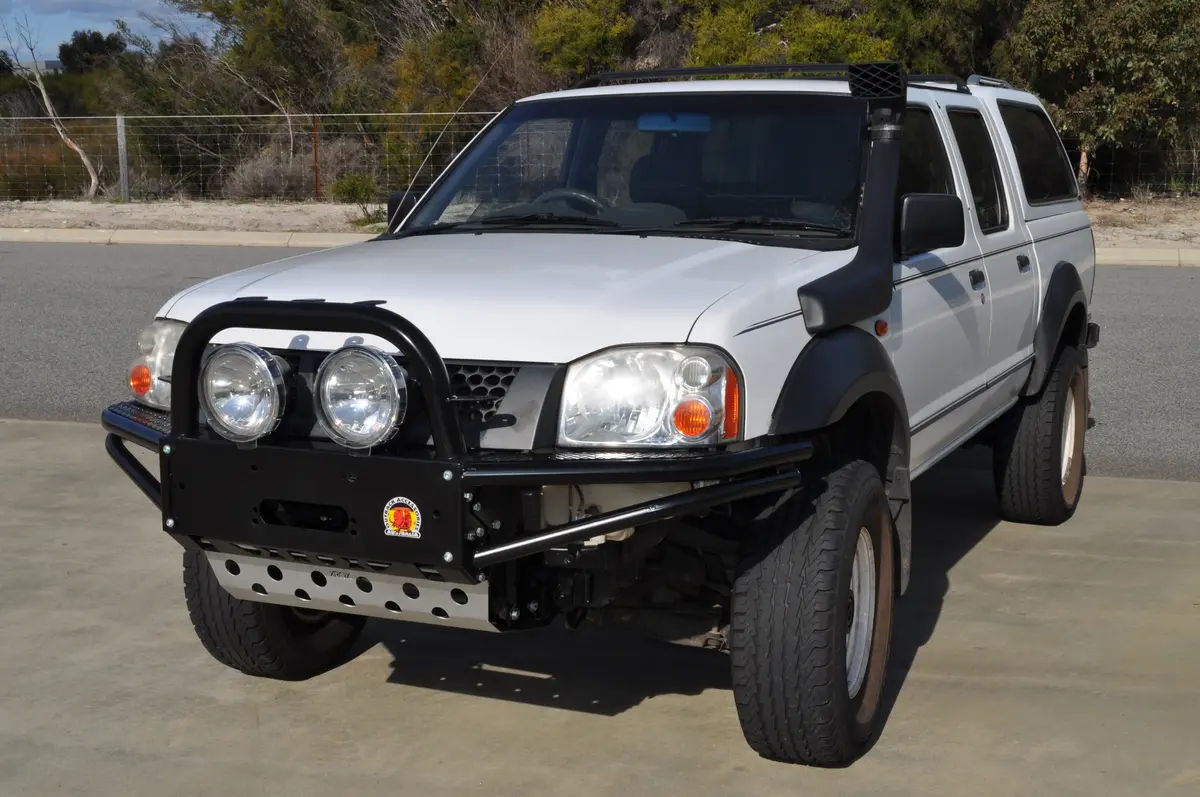 Nissan Navara (2001-2015) D22 Xrox Bullbar (Sku: Xrnav) 1