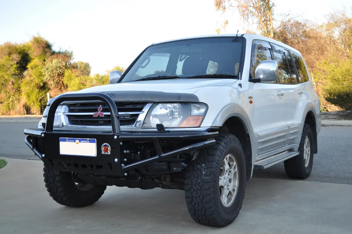Mitsubishi Pajero (2000-2006) Nm Np Xrox Bullbar (Sku: Xrpaj) 1
