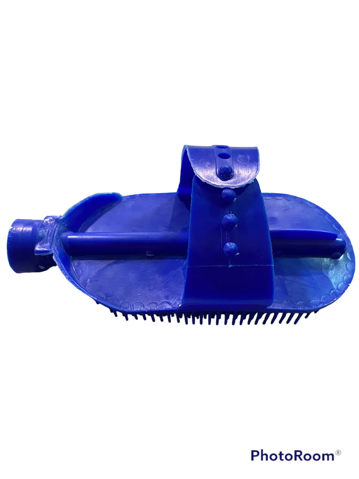 Plastic Curry Comb W/Hose Atch 1