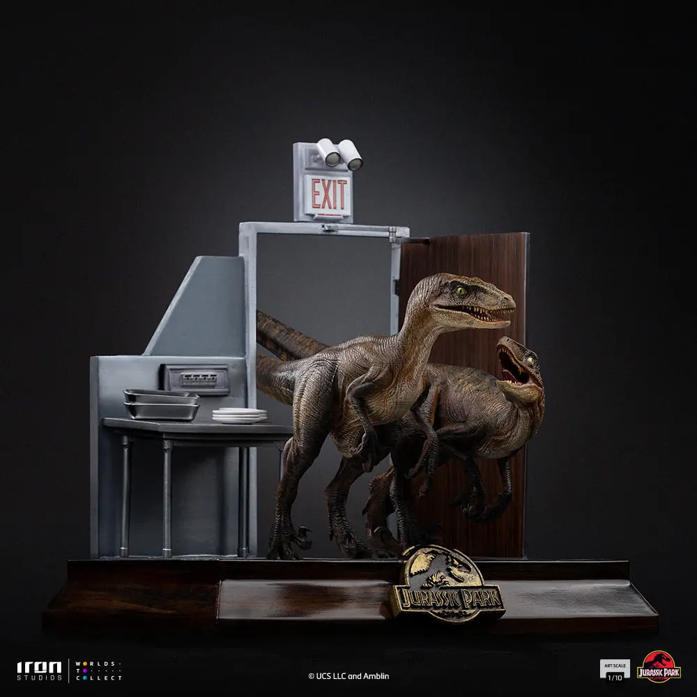 Jurassic Park (1993): Raptors At The Kitchen's Door 2