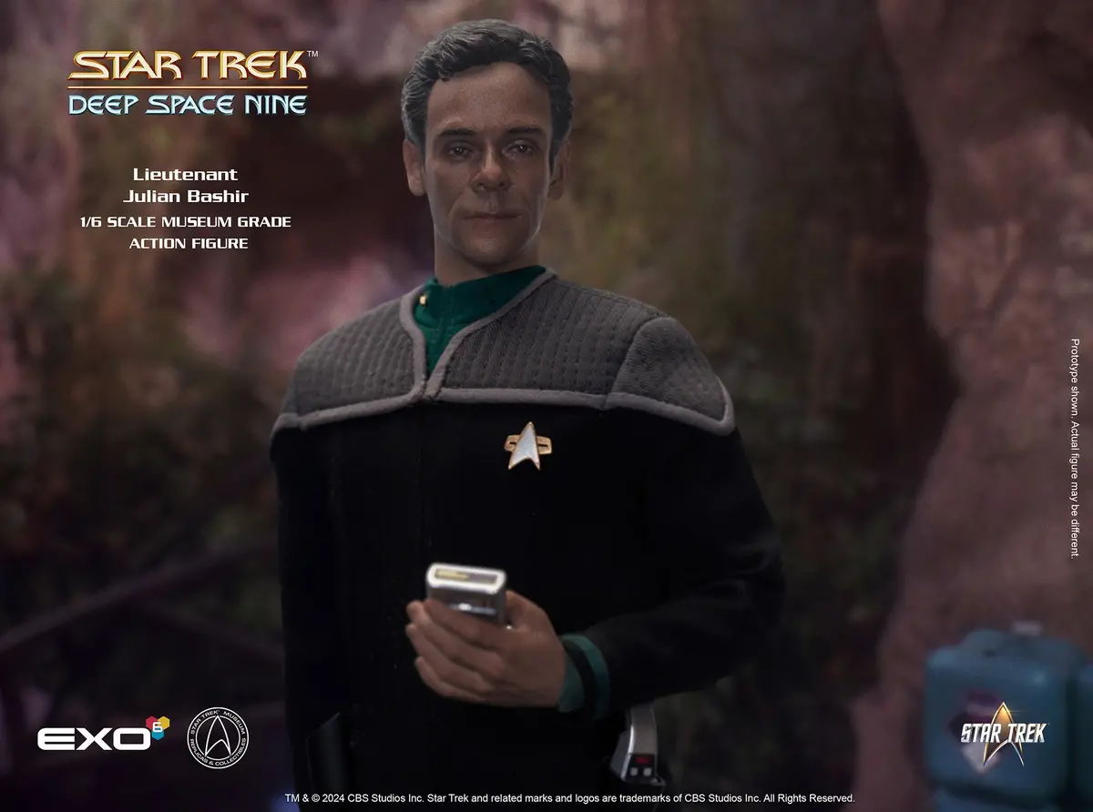 Star Trek Deep Space Nine: Dr. Julian Bashir (Pre-Order) 1