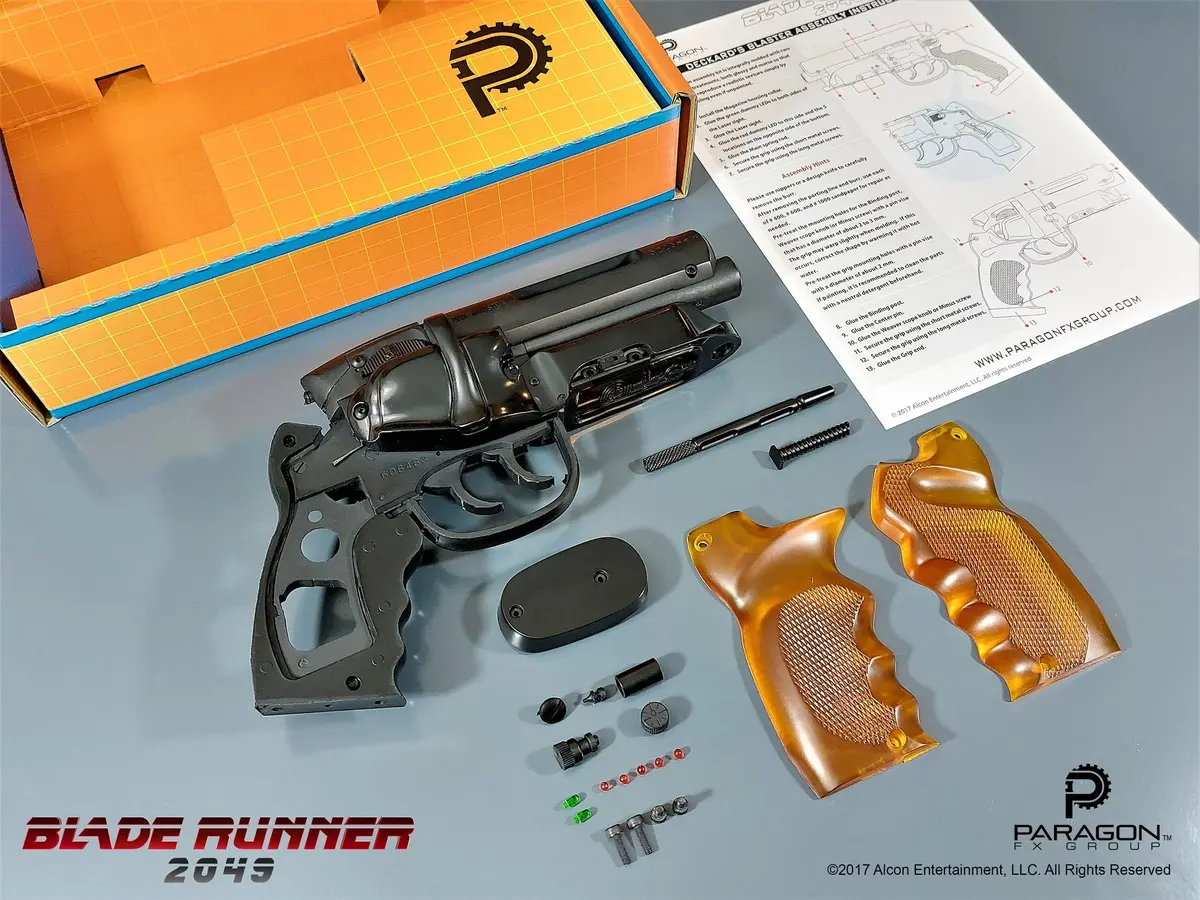 Bladerunner (1982): Deckard's Blaster (Pro Series) Model Kit 1