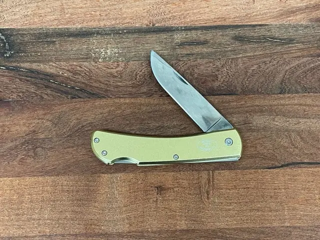 #1103C - Gold Aluminum Anodized Lockback Clip Knife - 4-1/2" 1