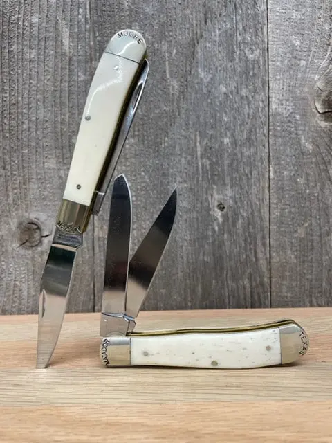Moore: Bone Handled Bolster Engraved Trapper - 4-1/8" 1
