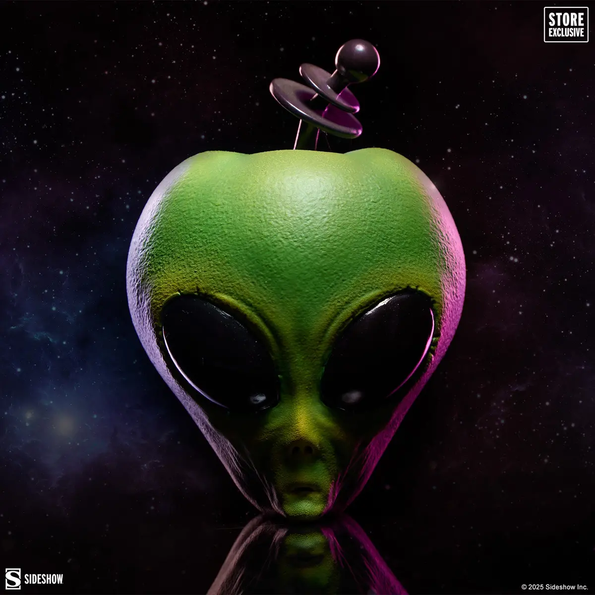 Sideshow Originals: Alien Apple Green Variant Exclusive 1