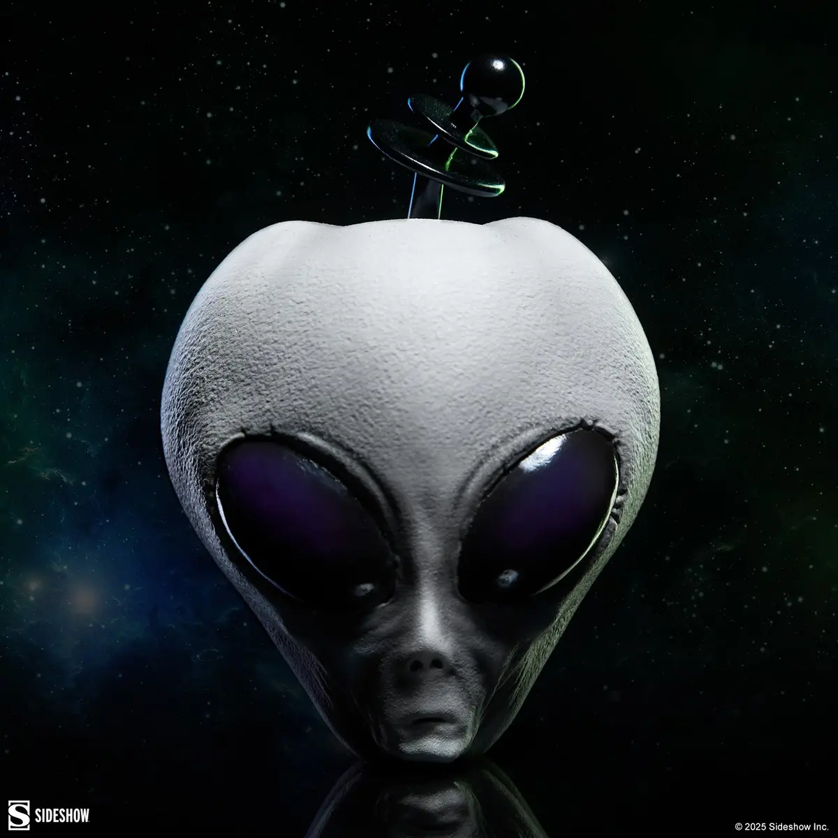 Sideshow Originals: Alien Apple 1